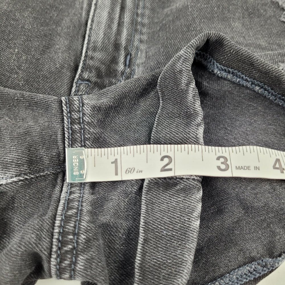 AE American Eagle Black Distressed Denim Cuff High Rise Mom Short 6 5566 - Picture 4 of 10